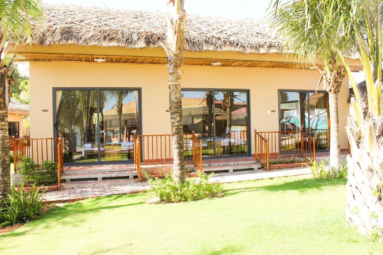 פאן ת'ייט Eagles Beach Resort מראה חיצוני תמונה