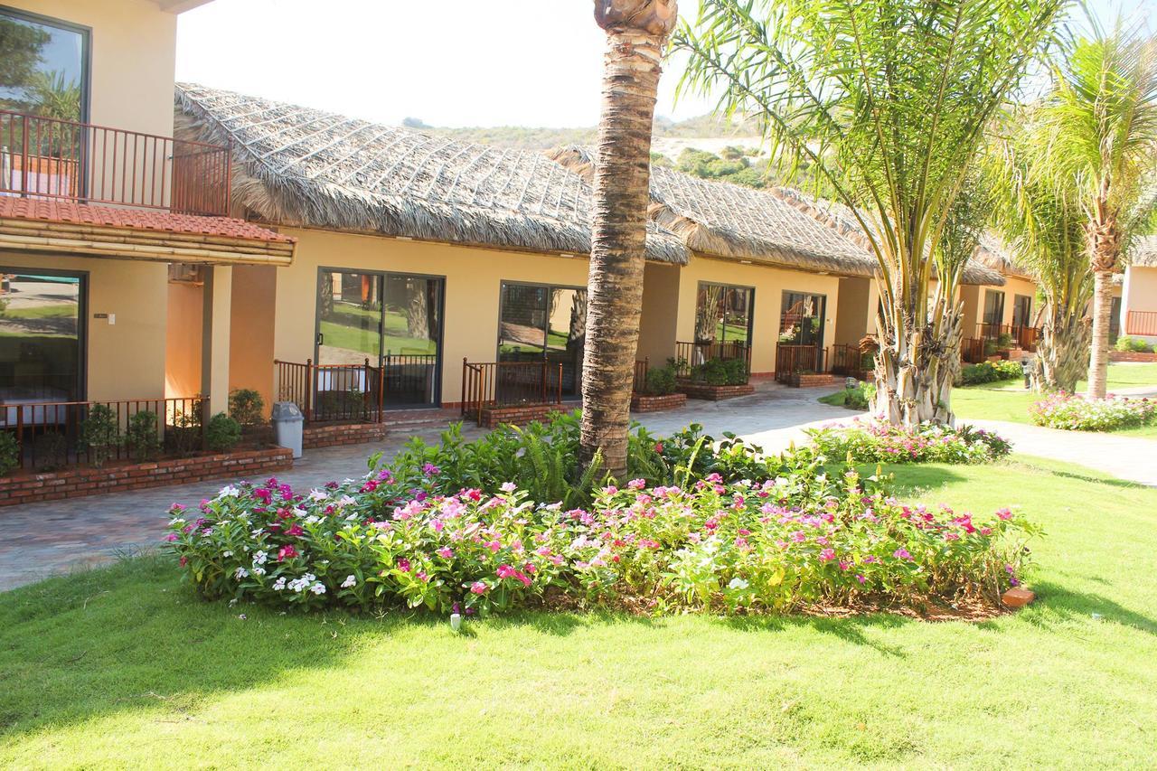 פאן ת'ייט Eagles Beach Resort מראה חיצוני תמונה