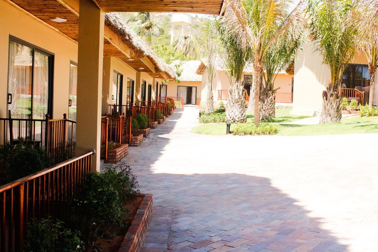 פאן ת'ייט Eagles Beach Resort מראה חיצוני תמונה
