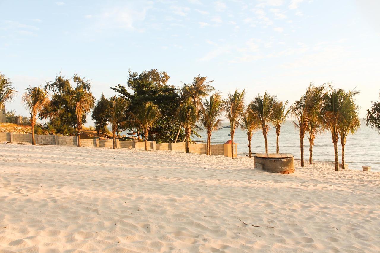 פאן ת'ייט Eagles Beach Resort מראה חיצוני תמונה