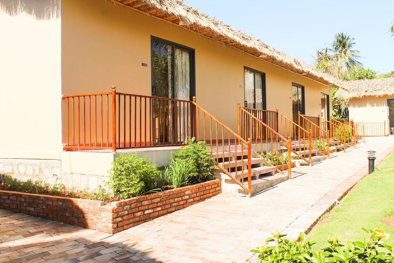 פאן ת'ייט Eagles Beach Resort מראה חיצוני תמונה