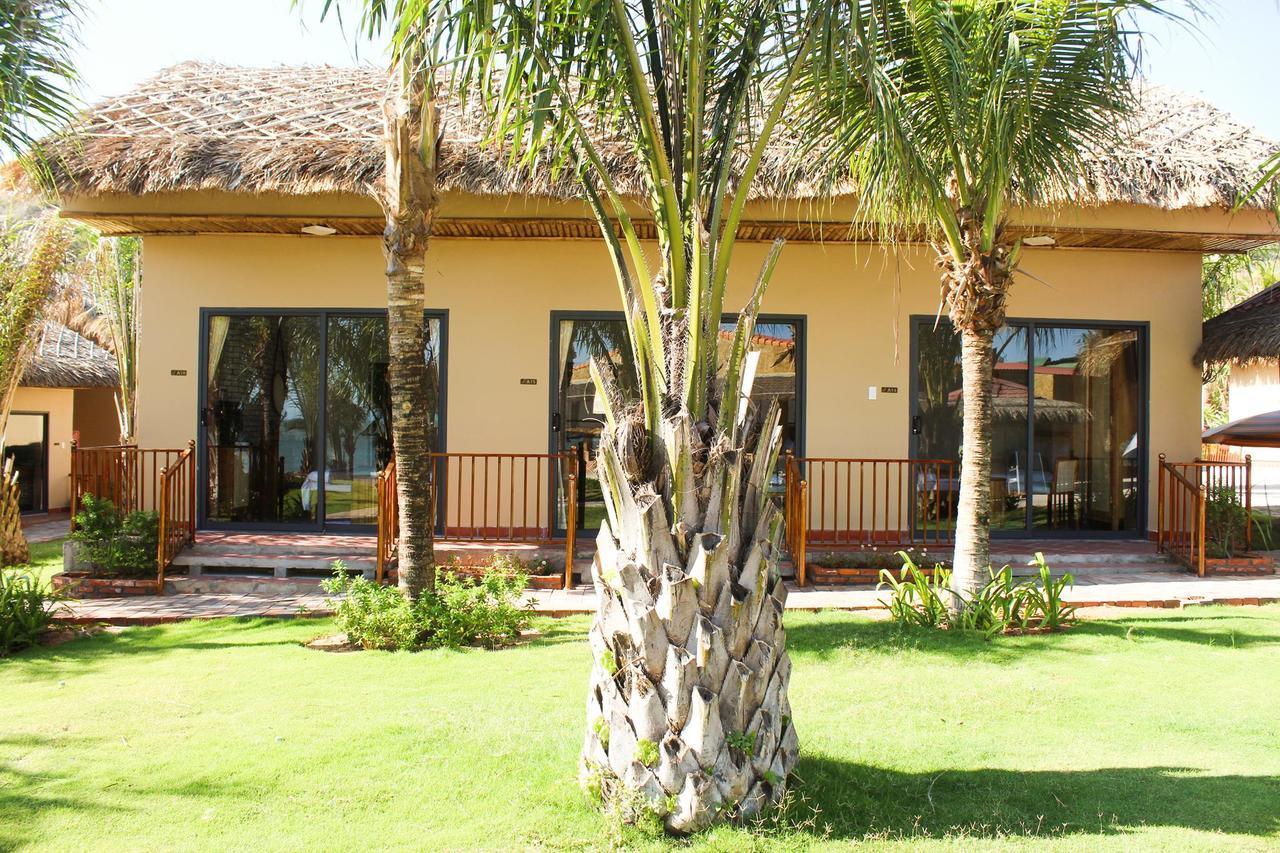 פאן ת'ייט Eagles Beach Resort מראה חיצוני תמונה