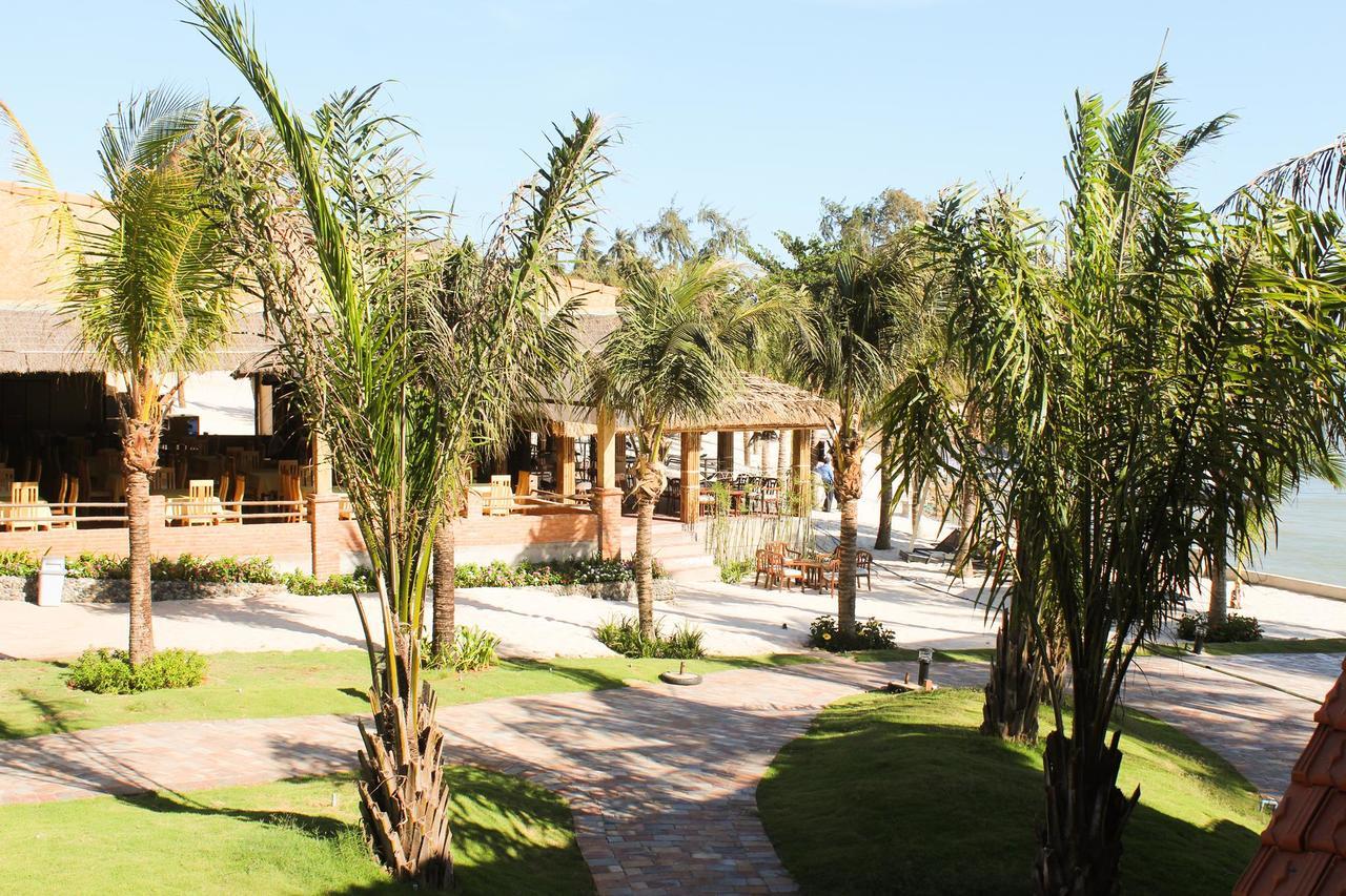 פאן ת'ייט Eagles Beach Resort מראה חיצוני תמונה