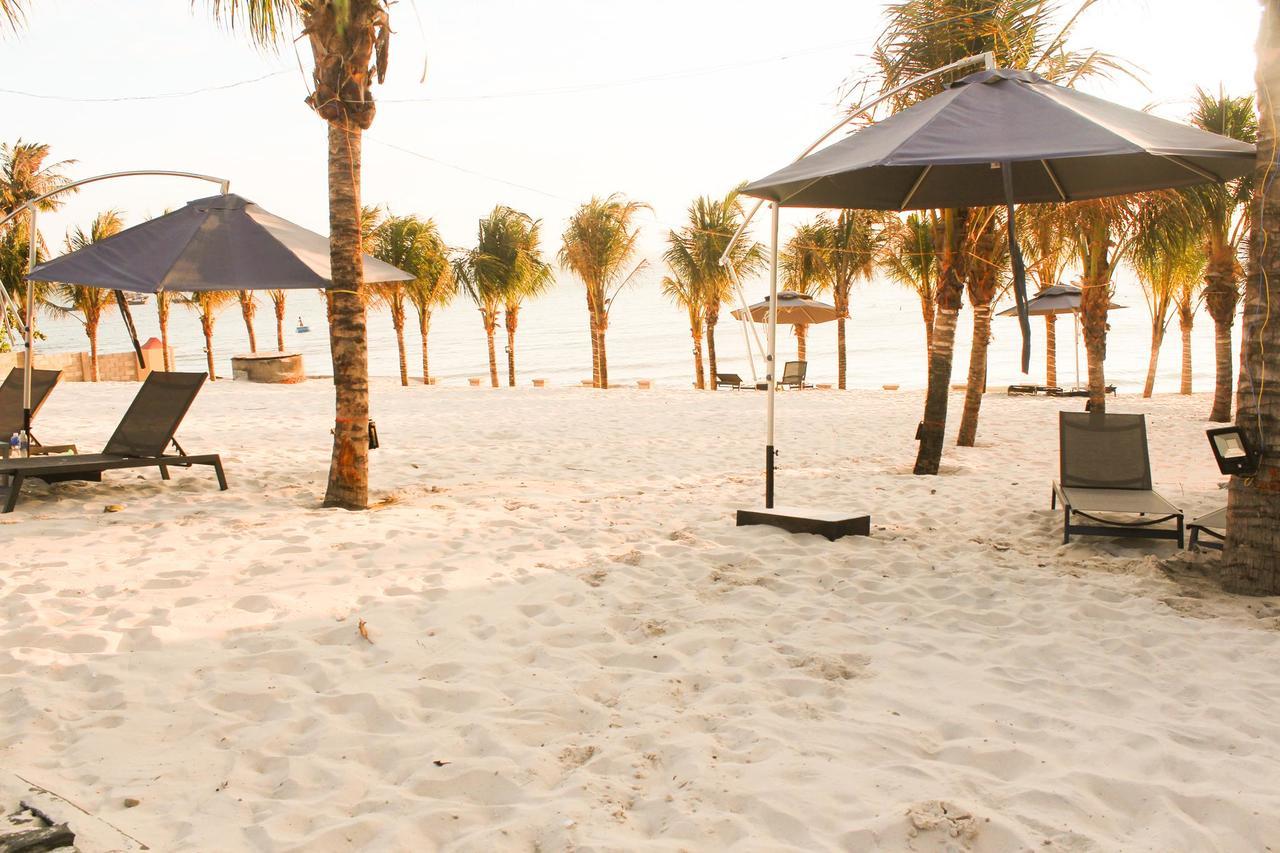 פאן ת'ייט Eagles Beach Resort מראה חיצוני תמונה
