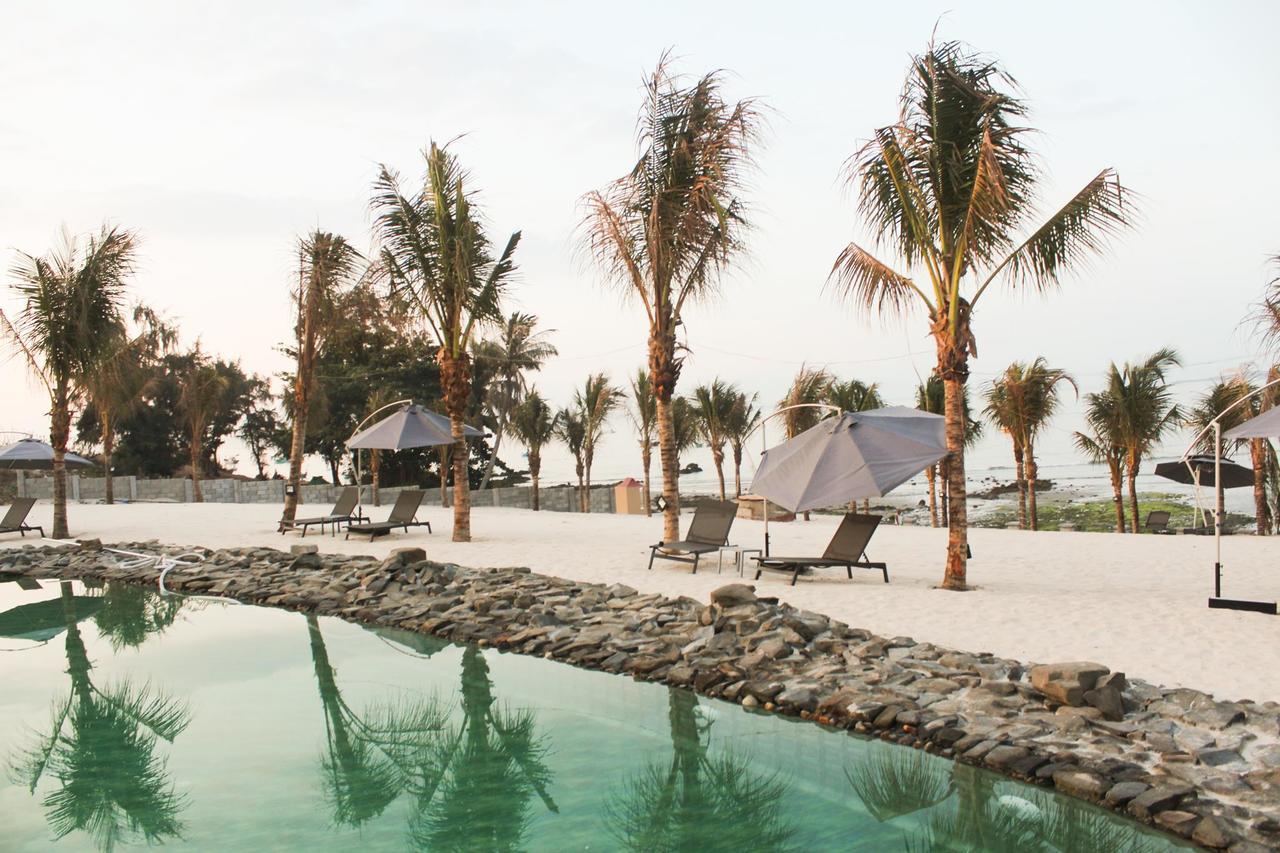 פאן ת'ייט Eagles Beach Resort מראה חיצוני תמונה
